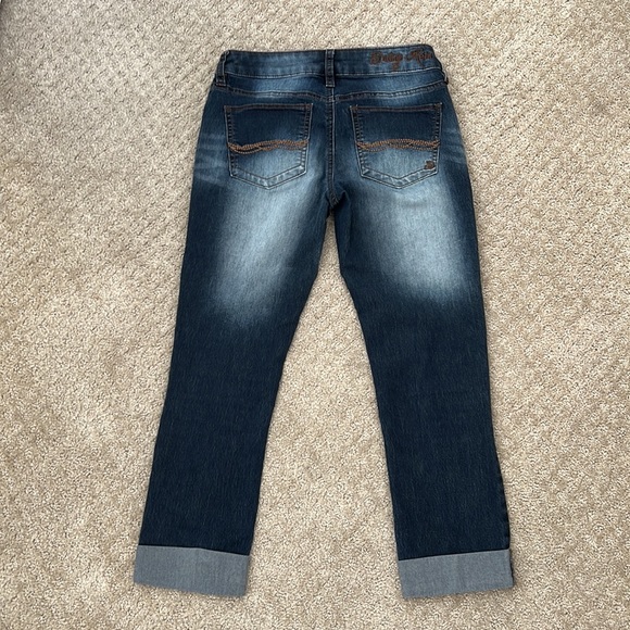 Denim capris. Faded style - Picture 5 of 6